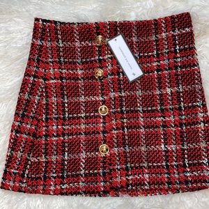 GNM skirt. NWT.